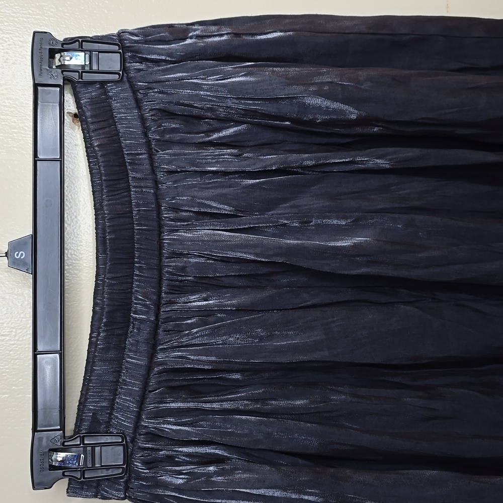 River Ridge Trading Company Metallic Silver Pleated Maxi Skirt Size S - Picture 2 of 7